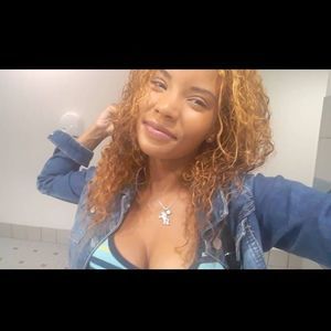 Meet your Posher, Syandra